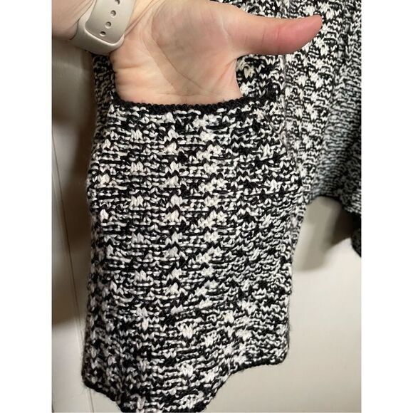 Chicos Black-And-White Knit Ruana One Size - Picture 5 of 15